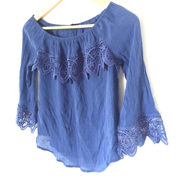 🌵UNIQUE SPECTRUM lace details blue blouse top - Picture 2 of 5